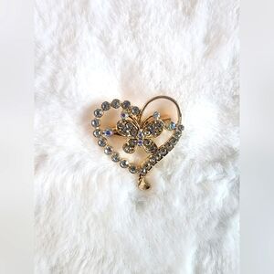 🔥FASHIONABLE BROOCH🔥